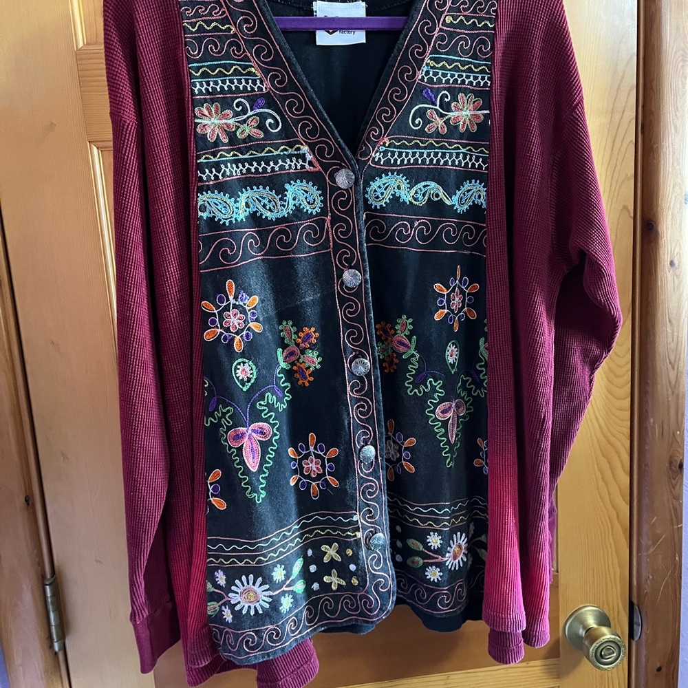 The Morgan factory Floral Embroidered Women's Cardigan - Burgundy and Black